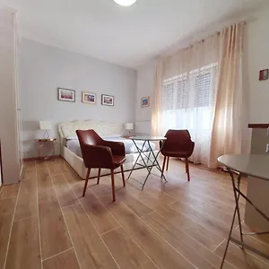 angelas-apartment.italymilanhotels.net/